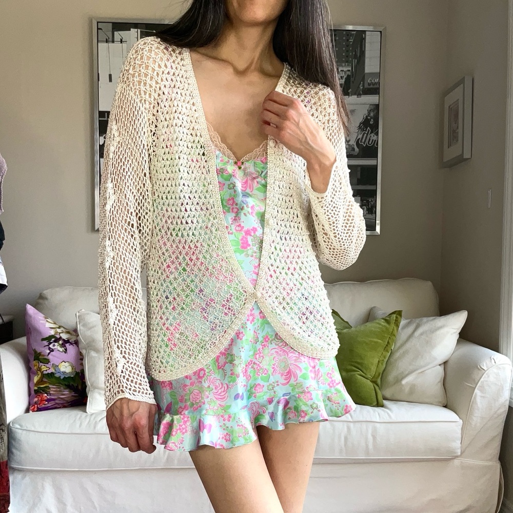 Cream crochet cardigan with faux mini pearl